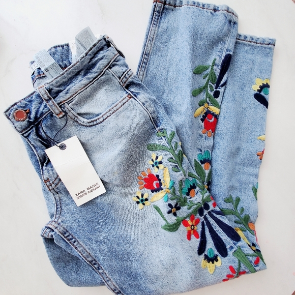 Zara Denim - Sold Zara Floral embroidered jeans size 0